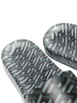 Men Versace Greca-print Flat Slides 10 Men Versace Greca-print Flat Slides -Sebago || Giuseppe Zanotti || Castañer Shop 17420605 37001842 1000