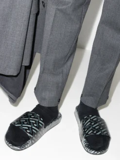 Men Versace Greca-print Flat Slides 9 Men Versace Greca-print Flat Slides -Sebago || Giuseppe Zanotti || Castañer Shop 17420605 37002693 1000