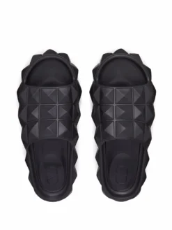 Men Valentino Garavani Roman Stud Turtle Slide Sandals -Sebago || Giuseppe Zanotti || Castañer Shop 17885886 38312924 1000