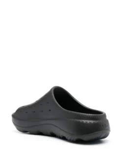 Men UGG Slide It Logo-embossed Sandals 8 Men UGG Slide It Logo-embossed Sandals -Sebago || Giuseppe Zanotti || Castañer Shop 19987606 44956858 1000